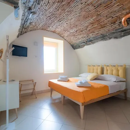 La Casa Dei Tre Pesci - Alborella Apartment
