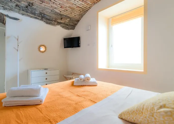 La Casa Dei Tre Pesci - Alborella Apartament *