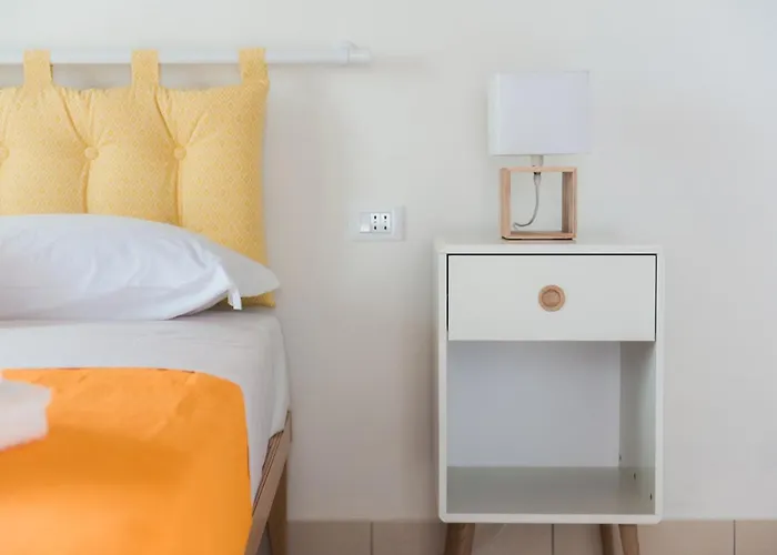 La Casa Dei Tre Pesci - Alborella Apartament *
